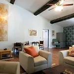 Maison De Textile Apartment