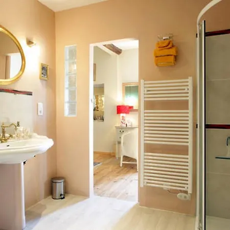 Maison De Textile * Montolieu