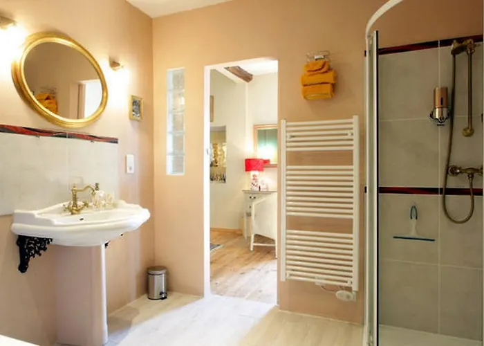 Maison De Textile * Montolieu